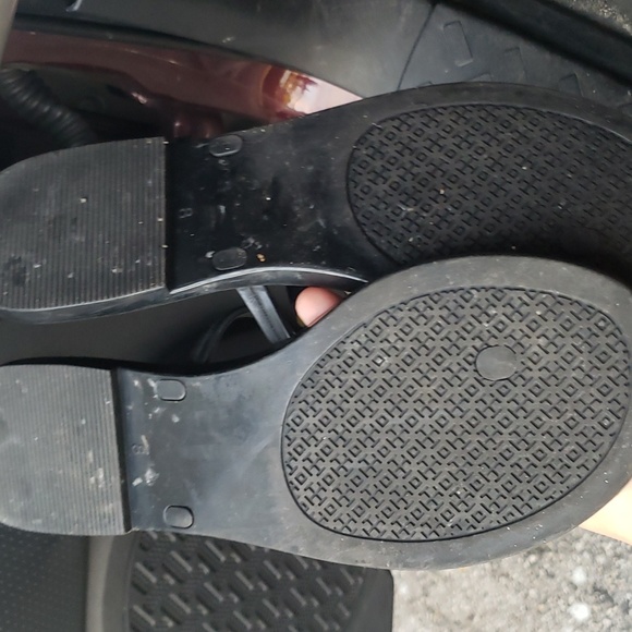 Sandals 👡 - Picture 2 of 3